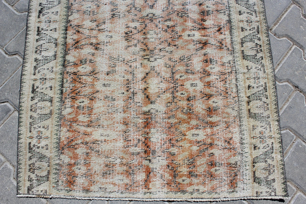 Vintage Hand-Knotted Wool Rug 89 x 193 cm Isparta Turkey