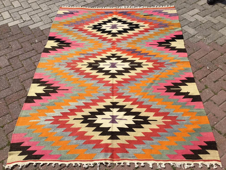 Vintage käsinkudottu Bohemian matto 215cm x 162cm Ainutlaatuinen muotoilu