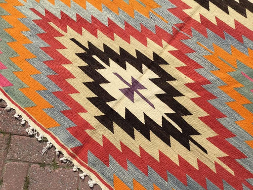 Vintage käsinkudottu Bohemian matto 215cm x 162cm Ainutlaatuinen muotoilu