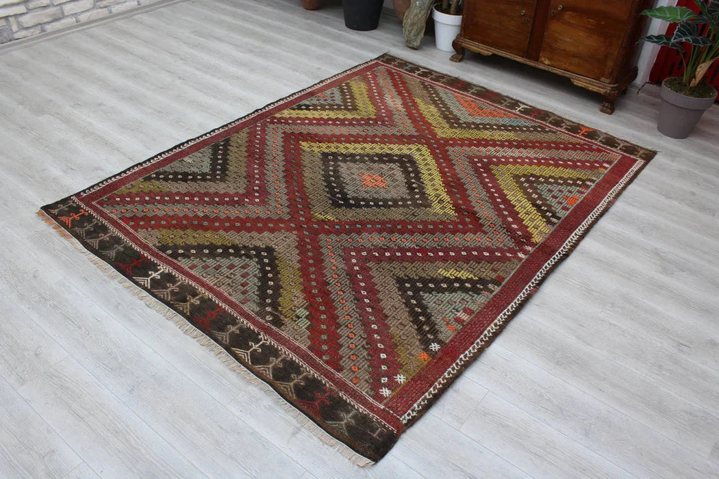 Vintage Handwoven Cicim Kilim Rug 182cm x 249cm