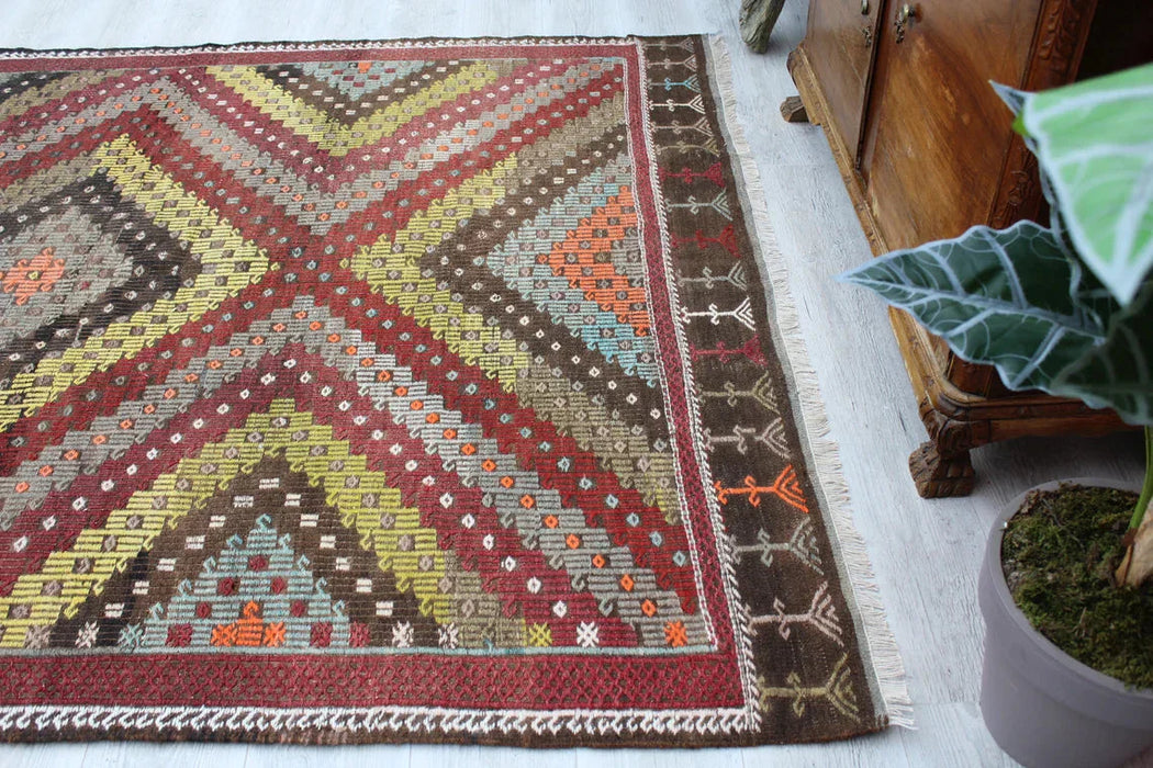 Vintage Handwoven Cicim Kilim Rug 182cm x 249cm