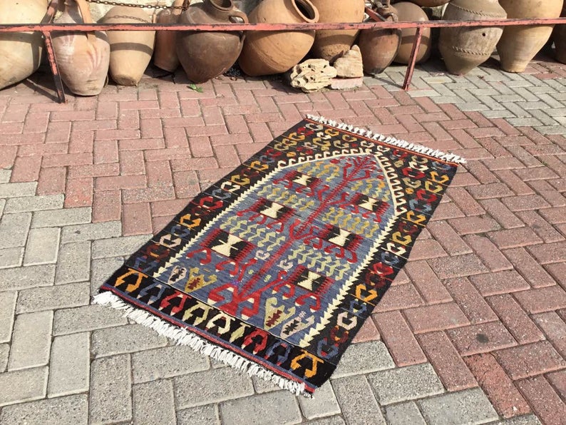 Vintage käsinkudottu Kilim-matto 145cm x 76cm Ainutlaatuinen muotoilu