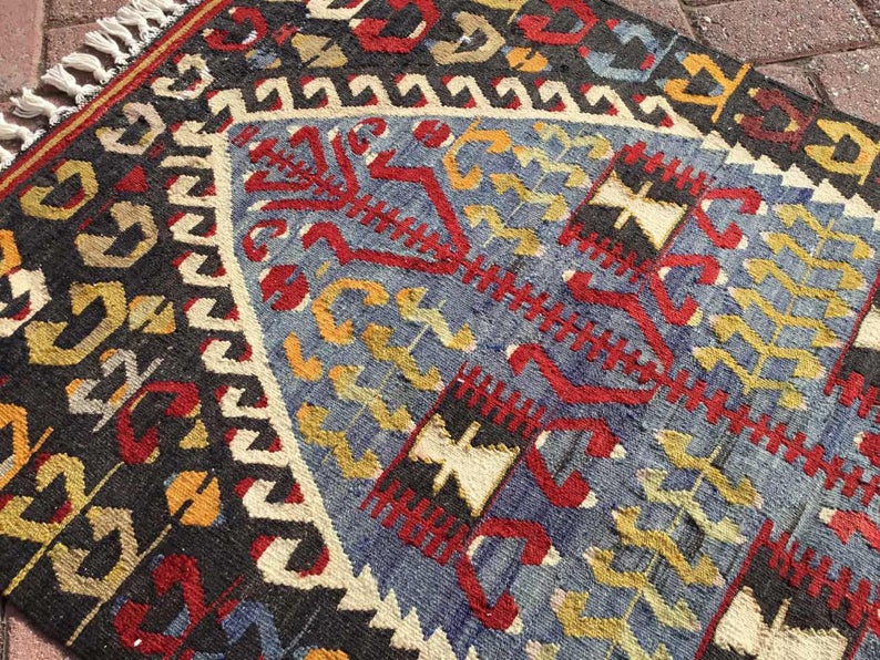 Vintage käsinkudottu Kilim-matto 145cm x 76cm Ainutlaatuinen muotoilu