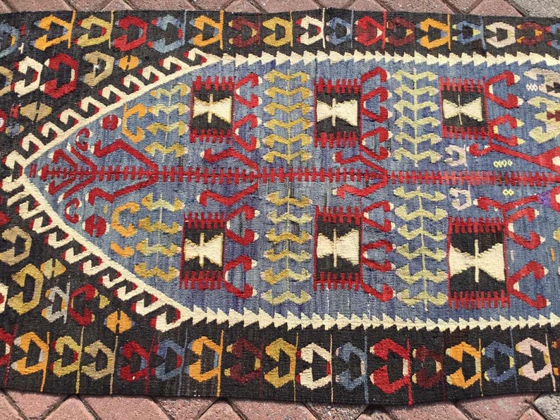 Vintage käsinkudottu Kilim-matto 145cm x 76cm Ainutlaatuinen muotoilu