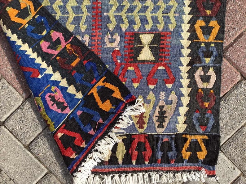 Vintage käsinkudottu Kilim-matto 145cm x 76cm Ainutlaatuinen muotoilu