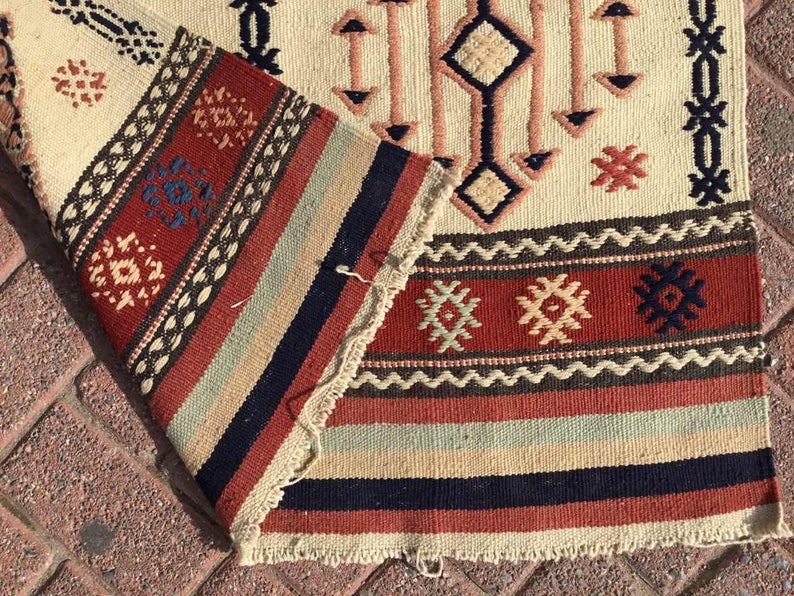 Vintage Handwoven Kilim Rug 152cm x 81cm from Turkey