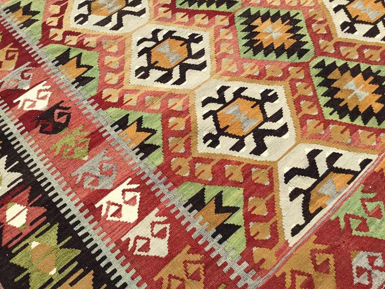 Vintage käsinkudottu Kilim-matto 267cm x 203cm Konya Turkey