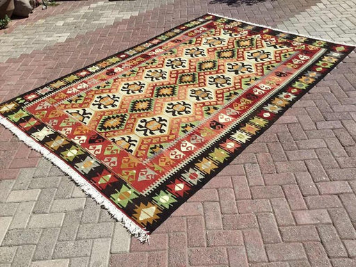 Vintage käsinkudottu Kilim-matto 267cm x 203cm Konya Turkey