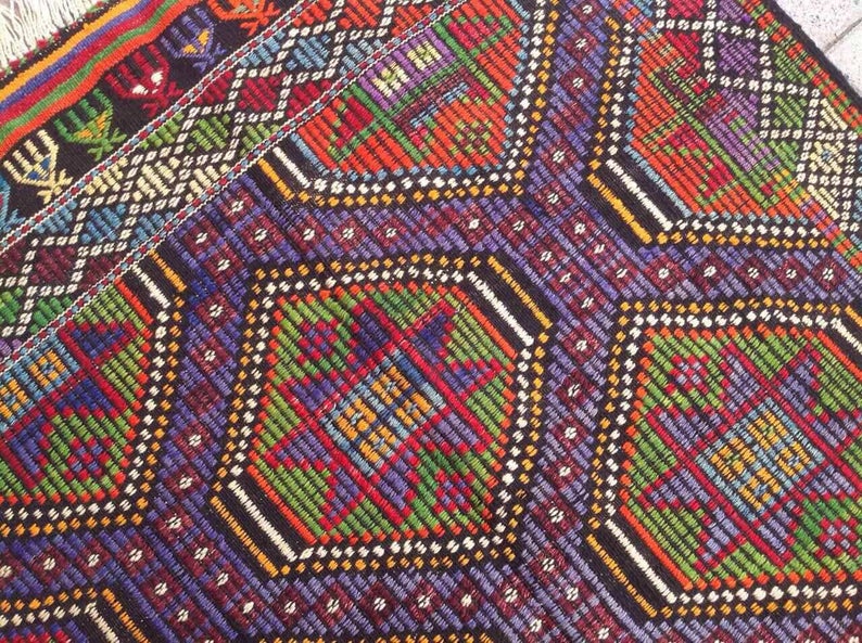 Vintage Handwoven Tribal Rug 179cm x 119cm Central Turkey