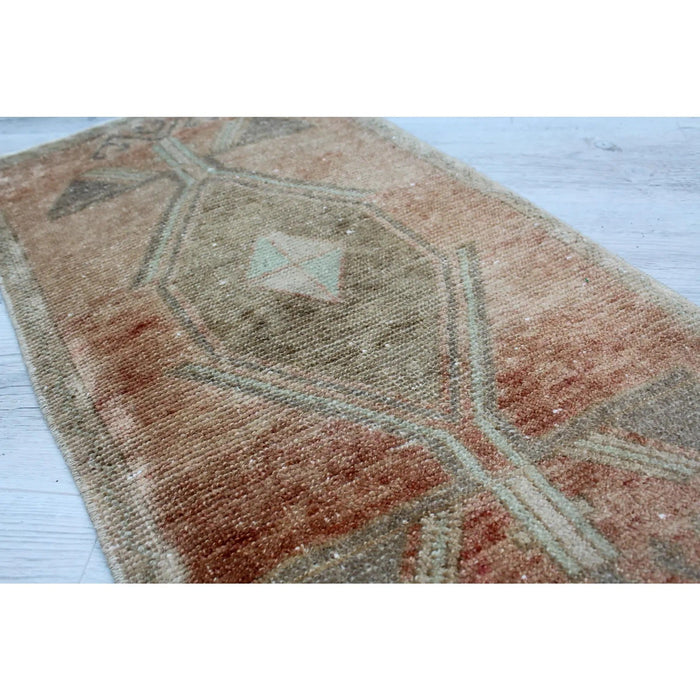 Vintage Handwoven Turkish Kilim 96.5cm x 50.8cm