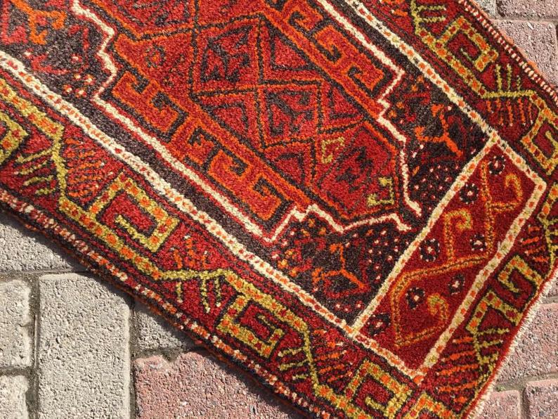 Vintage Handwoven Turkish Rug 101cm x 59cm #300