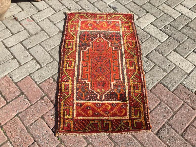 Vintage Handwoven Turkish Rug 101cm x 59cm #300
