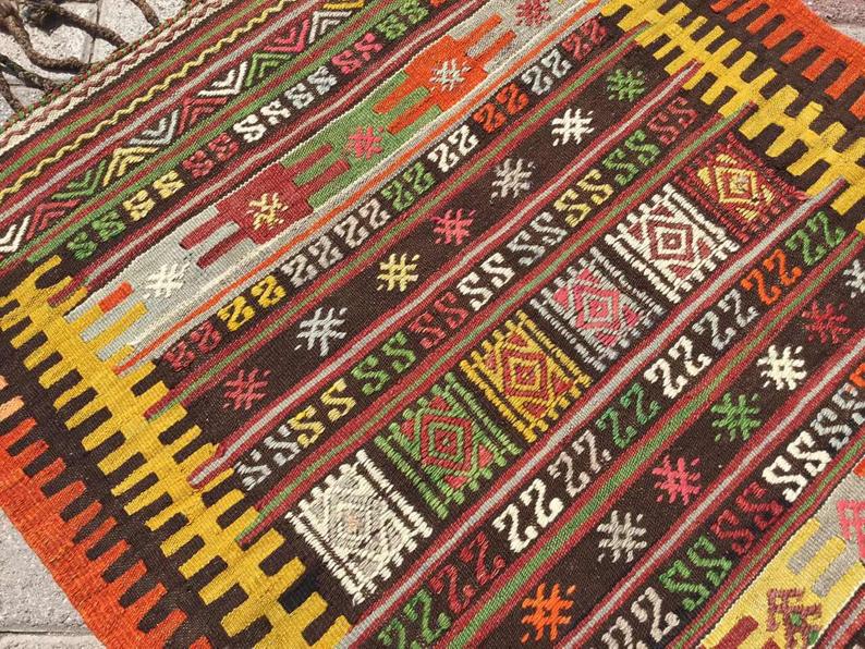 Vintage Handwoven Turkish Rug 110cm x 90cm Wool