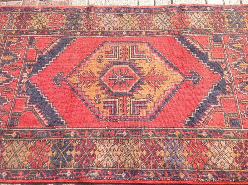 Vintage Handwoven Turkish Rug 167cm x 99cm #061