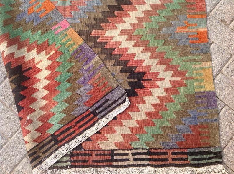 Vintage Handwoven Turkish Rug 173cm x 127cm