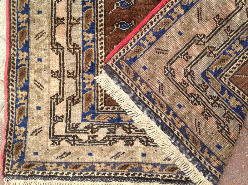 Vintage Handwoven Turkish Rug 190cm x 109cm Unique Design