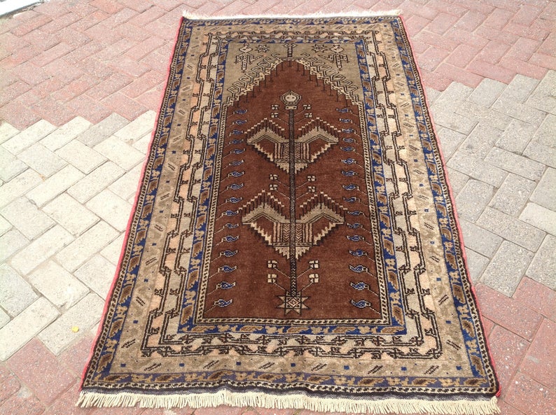Vintage Handwoven Turkish Rug 190cm x 109cm Unique Design