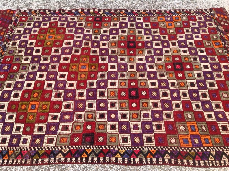 Vintage käsinkudottu turkkilainen matto 208cm x 134cm villapuuvilla