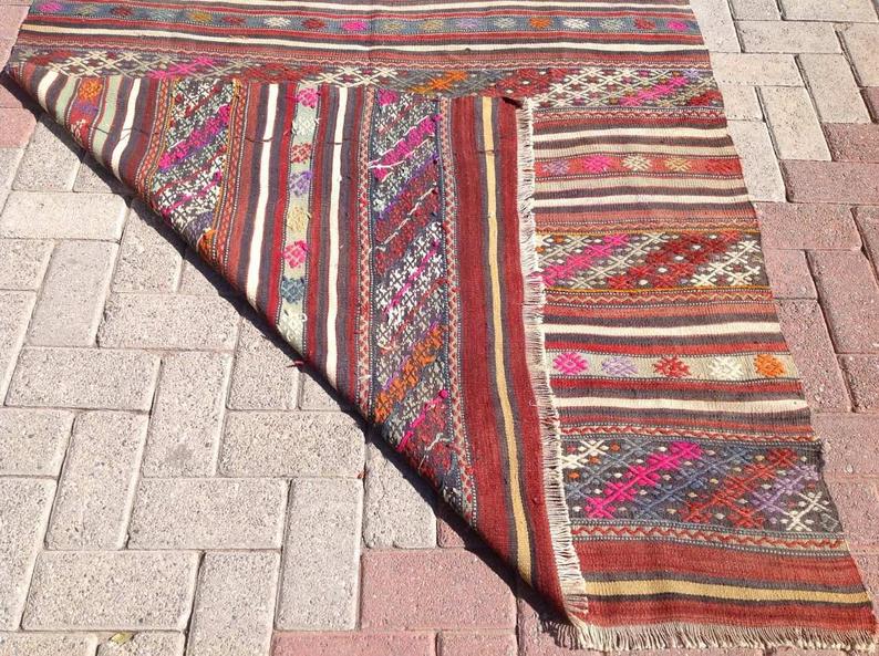 Vintage käsinkudottu turkkilainen matto 220cm x 133cm villapuuvilla