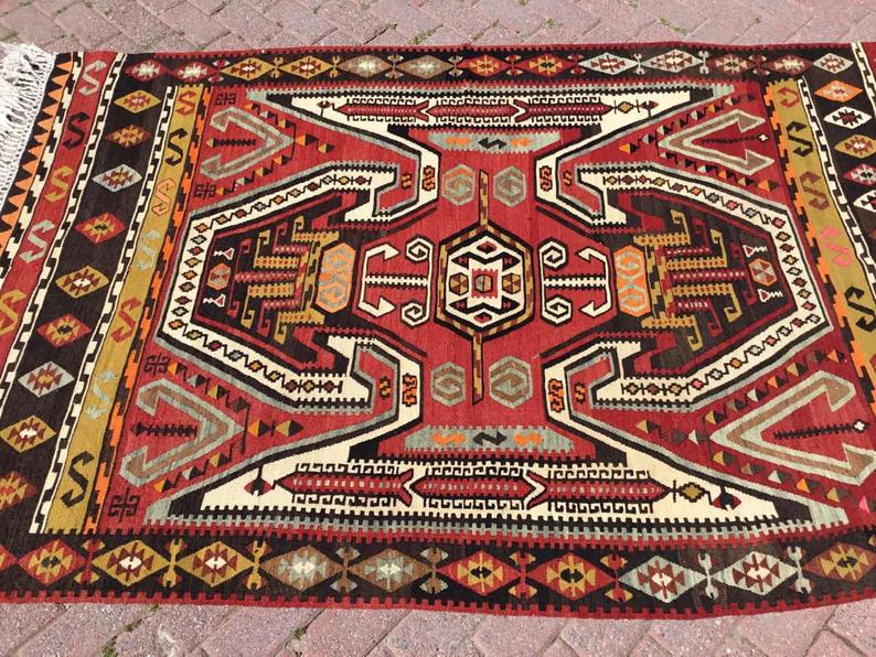 Vintage käsinkudottu turkkilainen matto 221cm x 140cm villapuuvilla