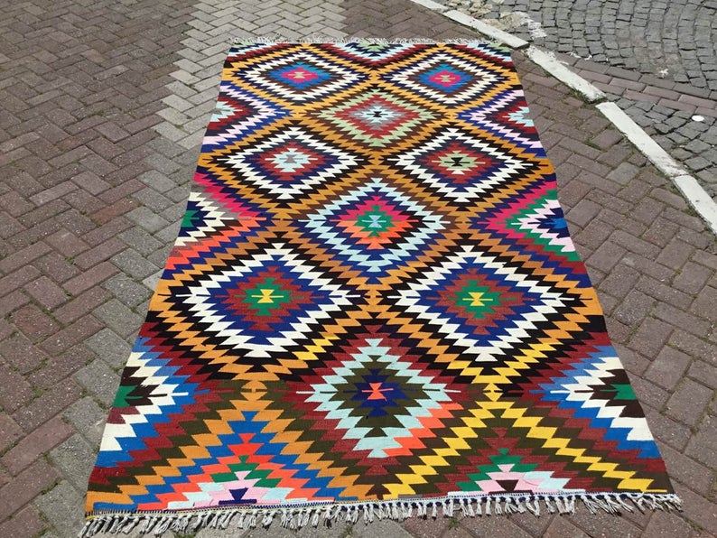 Vintage käsinkudottu turkkilainen matto 306cm x 163cm villapuuvilla