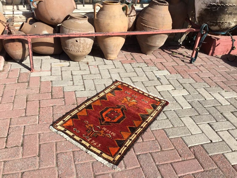 Vintage Handwoven Turkish Rug 87 cm x 60 cm Unique Design