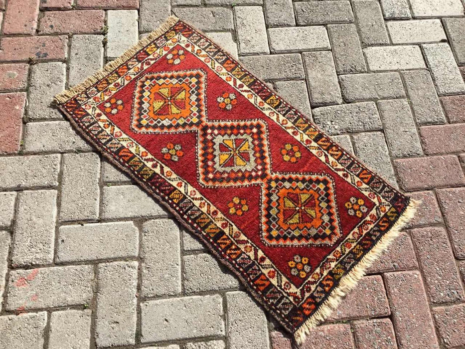 Vintage Handwoven Turkish Rug 88cm x 48cm Unique Design