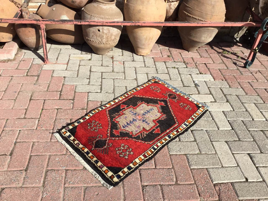Vintage Handwoven Turkish Rug 94cm x 57cm Unique Design
