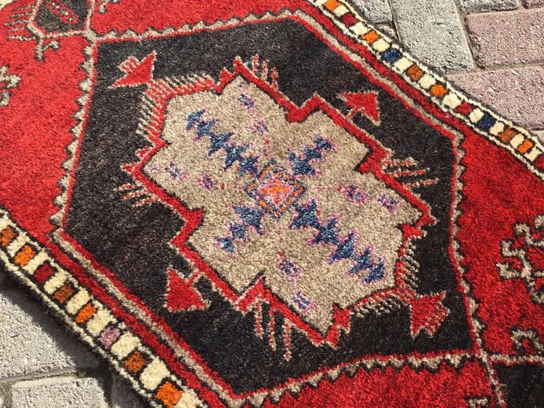 Vintage Handwoven Turkish Rug 94cm x 57cm Unique Design