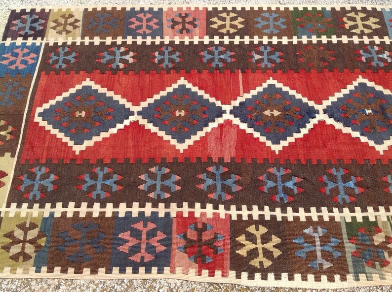 Vintage Handwoven Turkish Wool Rug 169 cm x 110 cm