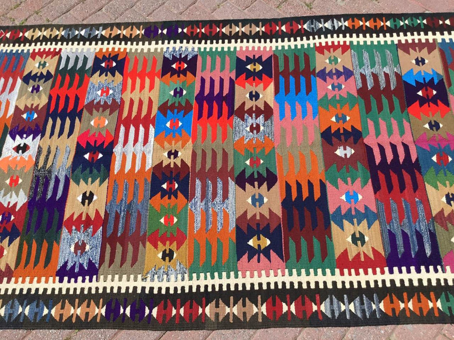 Vintage käsinkudottu turkkilainen villamatto 254cm x 128cm