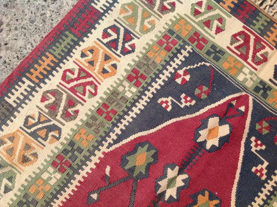 Vintage Handwoven Wool Rug 152cm x 106cm Central Turkey