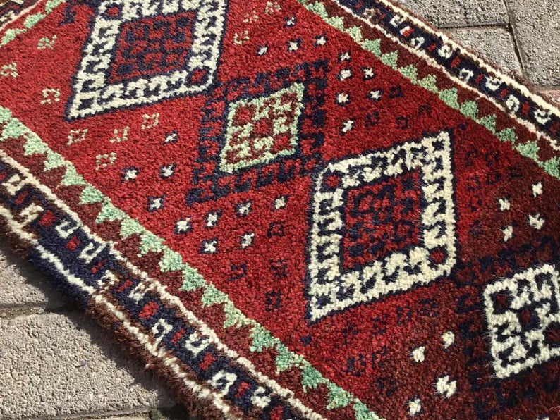 Vintage Handwoven Yahyali Turkish Rug 92cm x 49cm