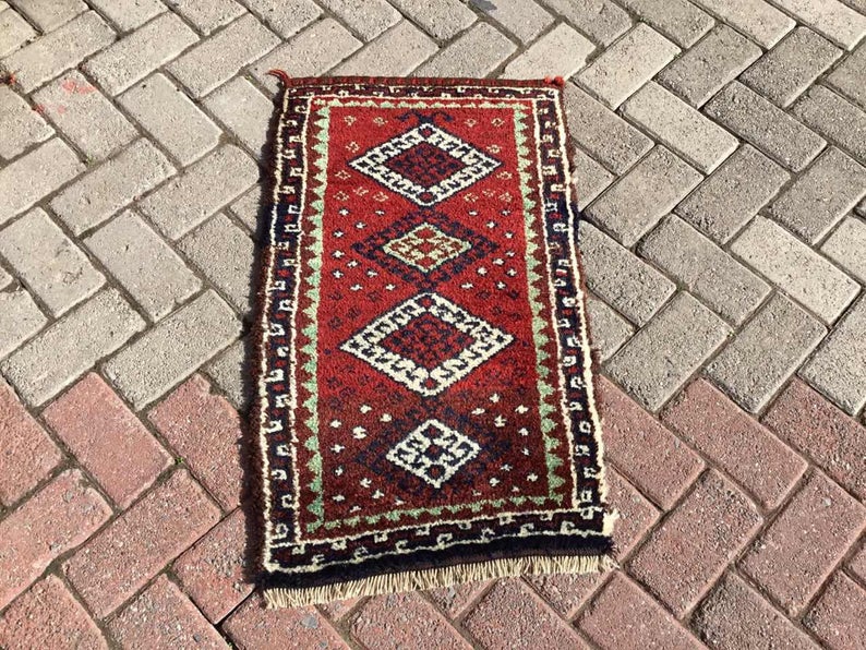 Vintage Handwoven Yahyali Turkish Rug 92cm x 49cm