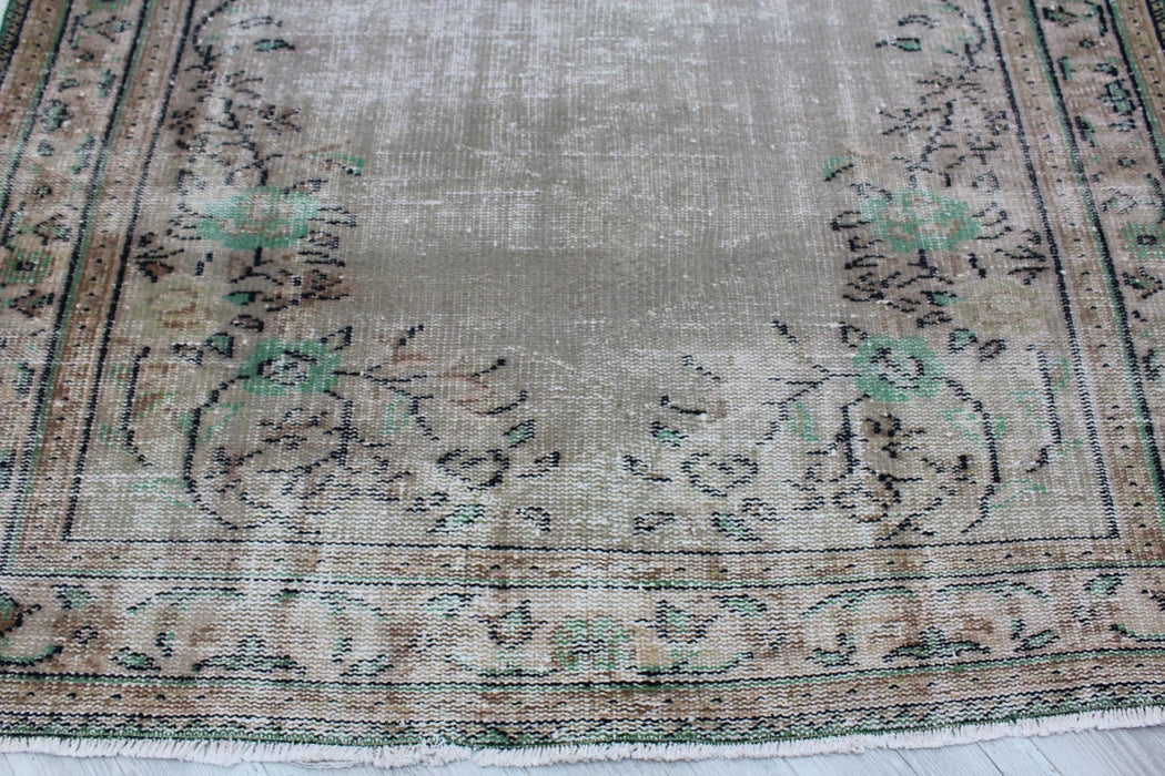 Vintage Isparta Turkish Rug 155 cm x 261 cm Hand-Knotted