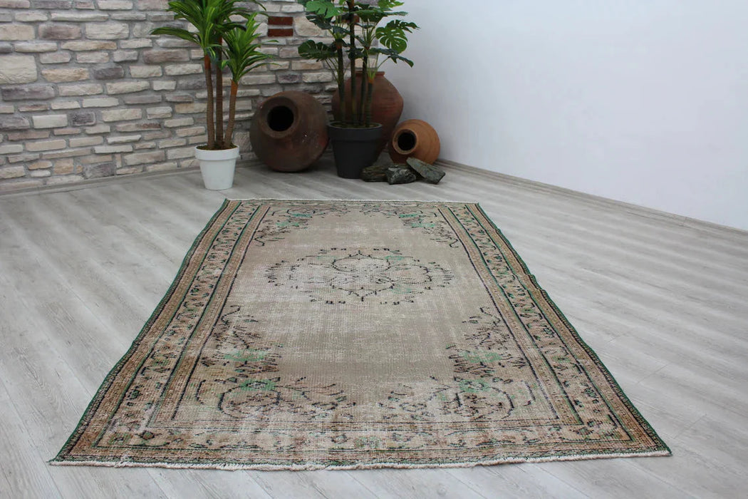 Vintage Isparta Turkish Rug 155 cm x 261 cm Hand-Knotted