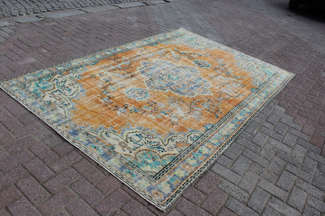 Vintage Isparta Turkish Rug 176 cm x 280 cm Hand-Knotted