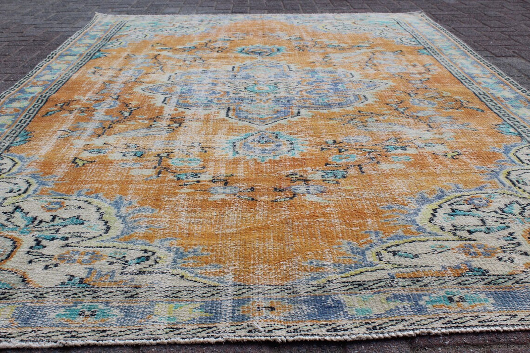 Vintage Isparta Turkish Rug 176 cm x 280 cm Hand-Knotted