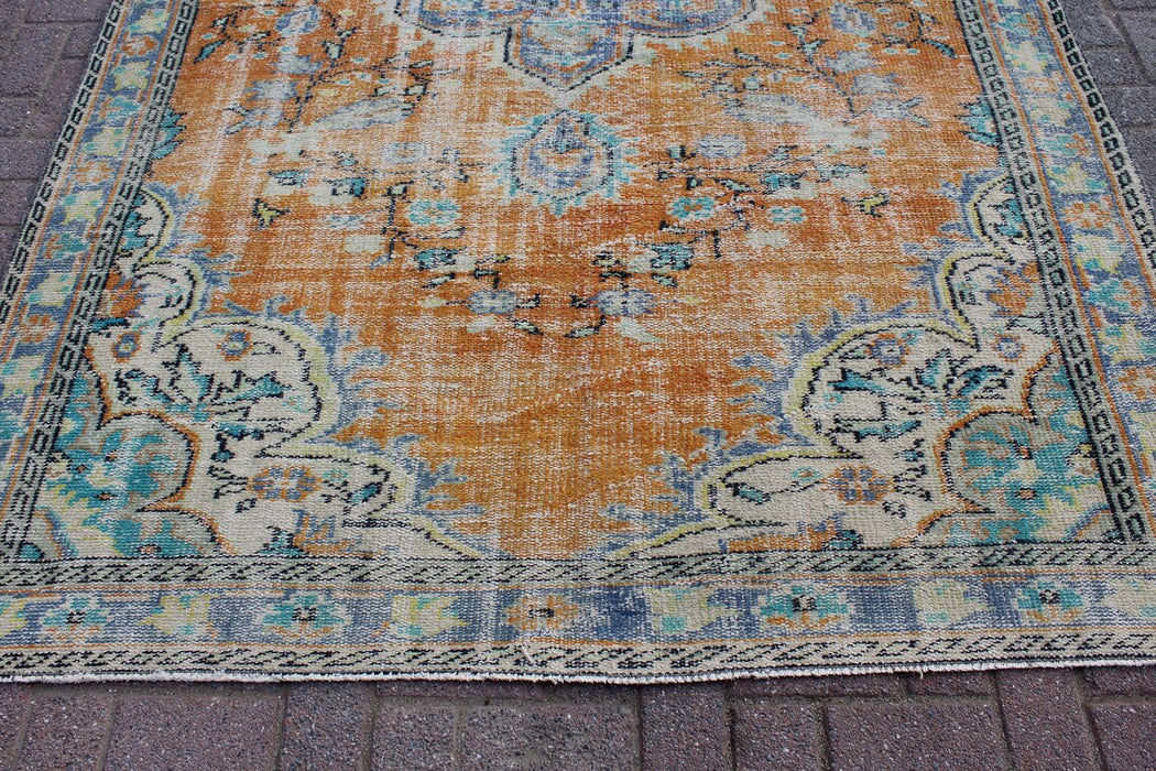 Vintage Isparta Turkish Rug 176 cm x 280 cm Hand-Knotted
