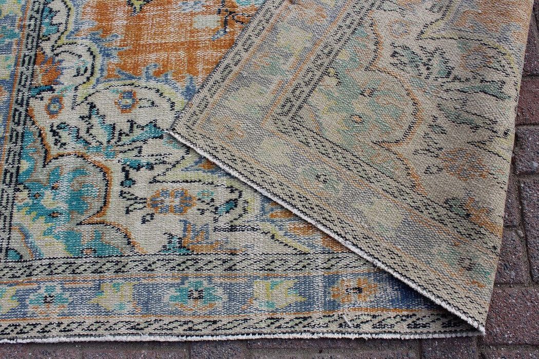 Vintage Isparta Turkish Rug 176 cm x 280 cm Hand-Knotted