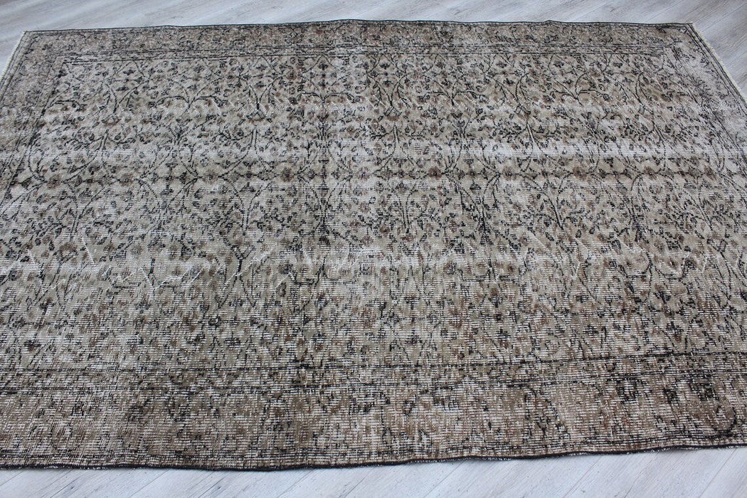 Vintage Isparta Turkish Rug 180cm x 265cm Hand-Knotted