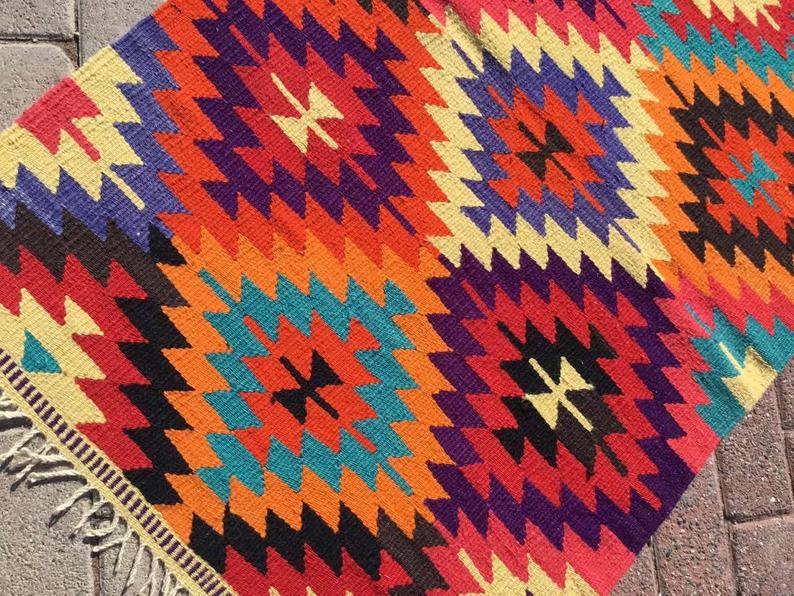 Vintage Kilim Rug 125cm x 88cm Made In Western Turkey
