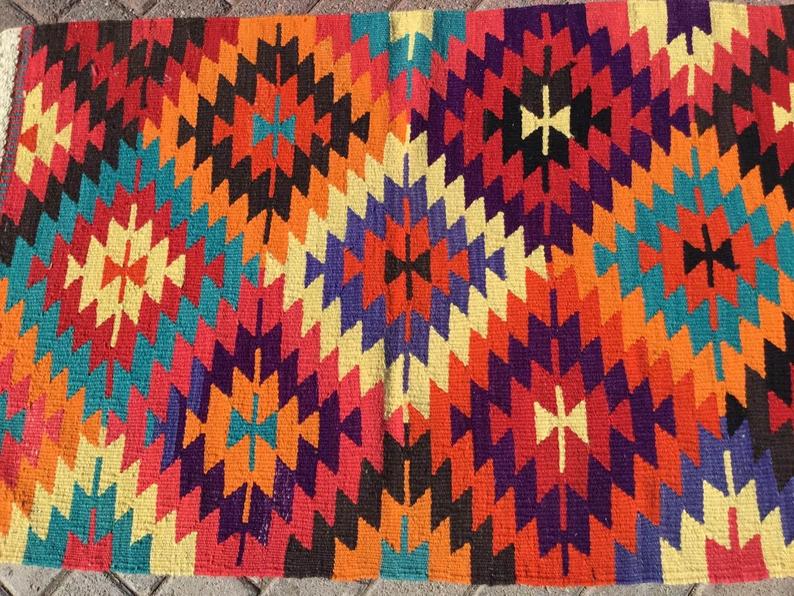 Vintage Kilim Rug 125cm x 88cm Made In Western Turkey