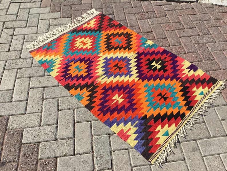 Vintage Kilim Rug 125cm x 88cm Made In Western Turkey