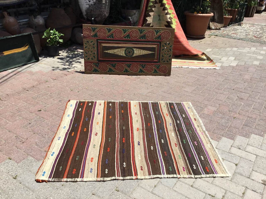 Vintage Kilim Rug 133cm x 114cm Handmade in Turkey