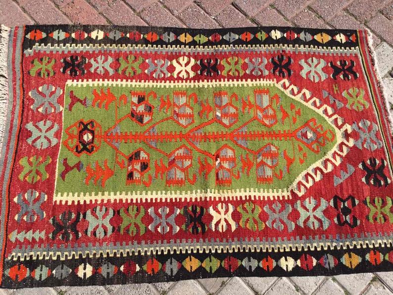 Vintage Kilim Rug 133cm x 90cm Made in Turkey