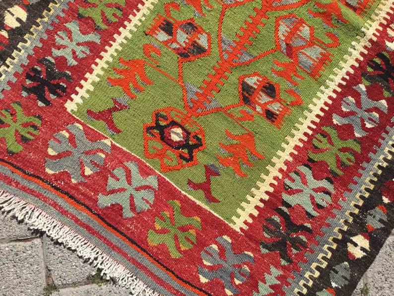 Vintage Kilim Rug 133cm x 90cm Made in Turkey