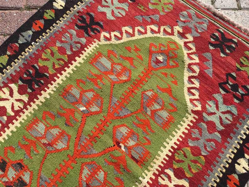 Vintage Kilim Rug 133cm x 90cm Made in Turkey