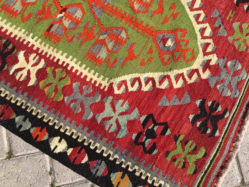 Vintage Kilim Rug 133cm x 90cm Made in Turkey