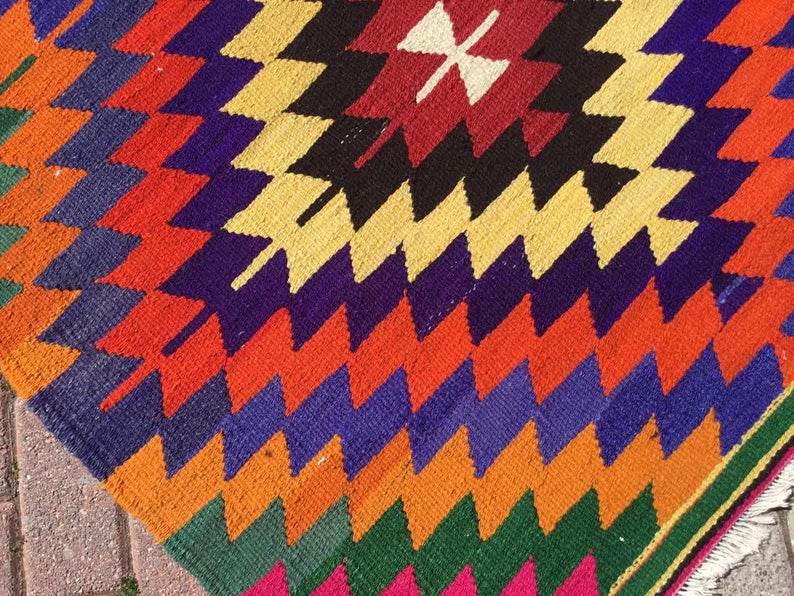 Vintage Kilim Rug 137cm x 107cm Made In Turkey